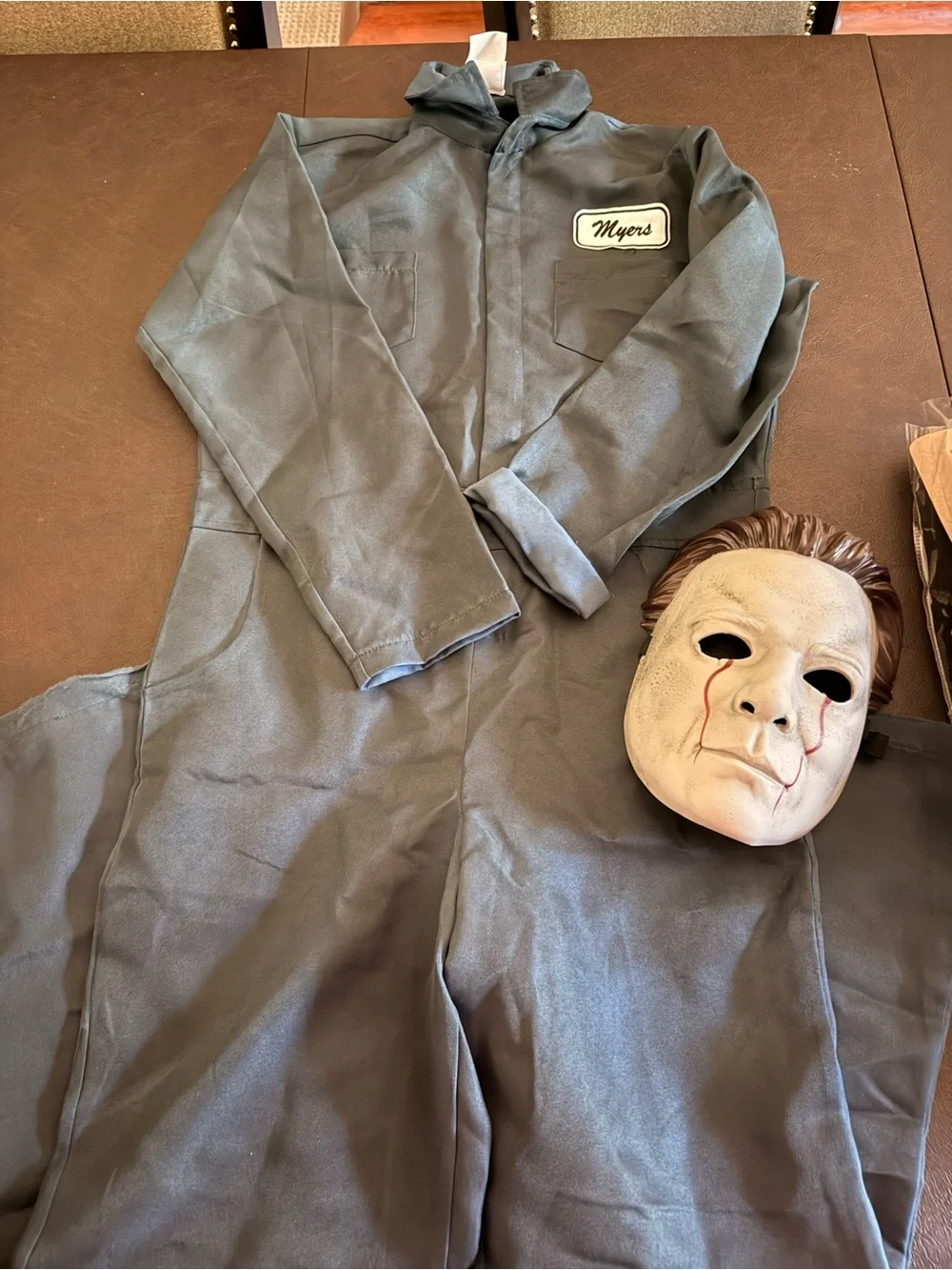 Halloween II Michael Myers Child Costume - Black & Beige - Picture 2 of 6